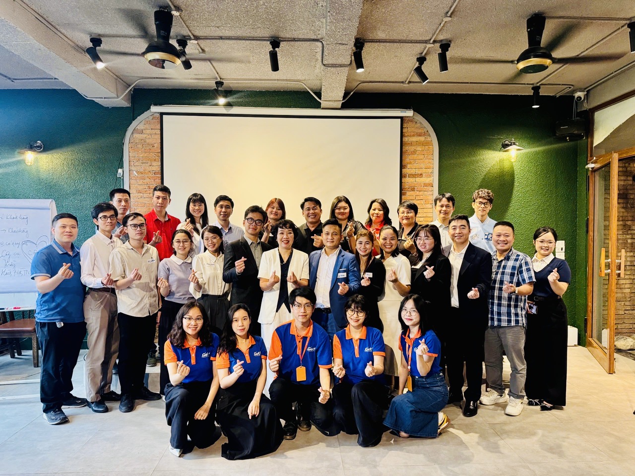 [CAFE TALK] MÁY TÍNH THÁNH GIÓNG: ĐI TÌM 